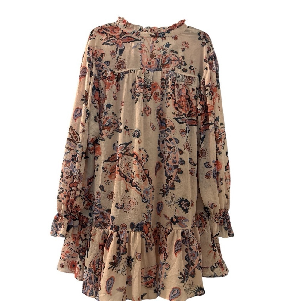 FREE PEOPLE dress, oversized sz XS, full sleeves, buttons. Hi low ruffle hem - Picture 3 of 9